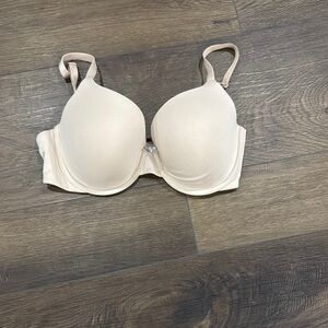 Old Navy NWOT Women's Beige Bra 34D